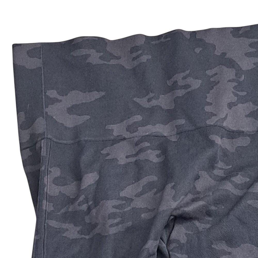 Spanx Black and Gray Camouflage Leggings Size Medium - Picture 4 of 9